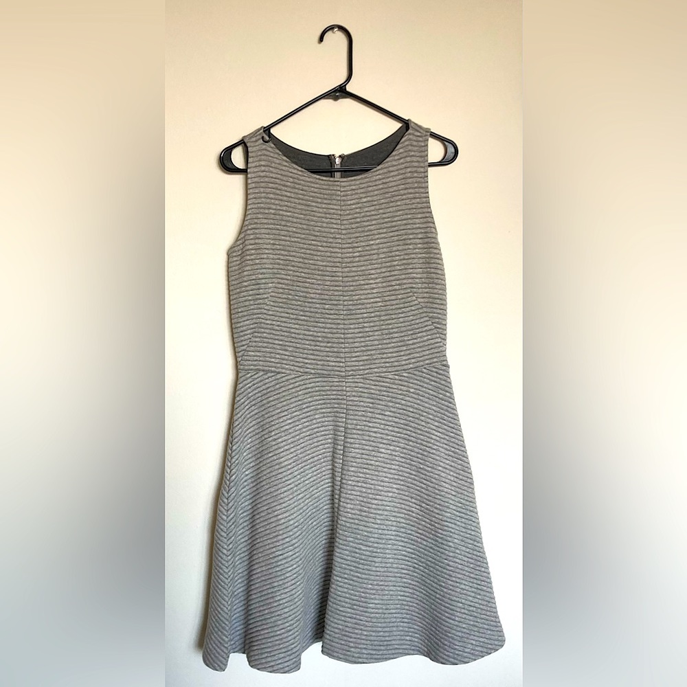 Sleeveless shift dress